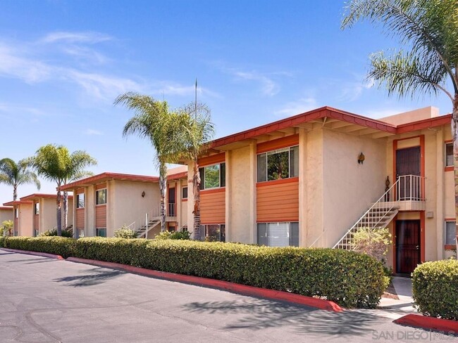 Primary Photo - 6868 Hyde Park Dr