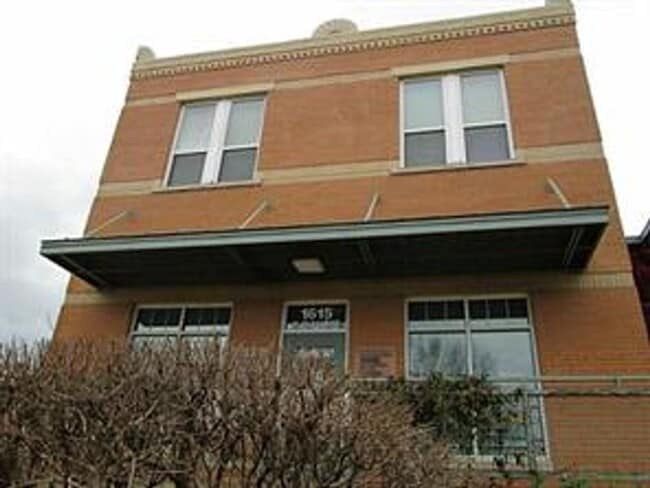 Building Photo - 1 Bedroom Apartment Near Magnolia Area