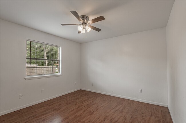 Building Photo - 600 Palm St