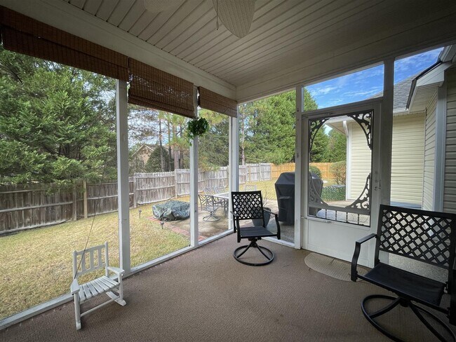 Building Photo - 11 Hialeah Pl