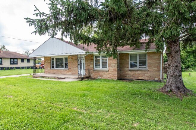 Building Photo - 618 N Oplaine Rd