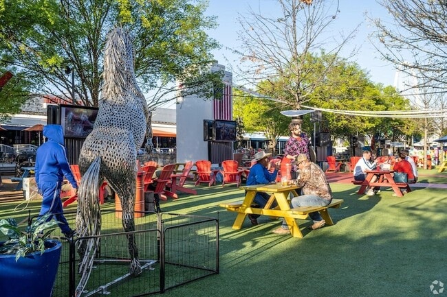 Building Photo - 1053 Manacor Ln