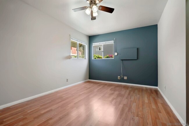 Building Photo - 643 Nautilus St