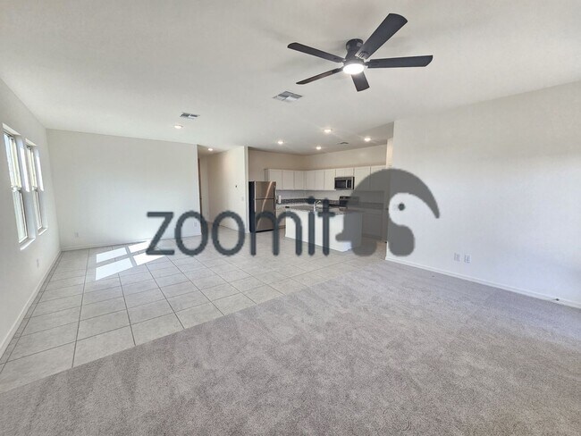 Building Photo - BEAUTIFUL HOME 4 BEDROOMS 3 BATHS!