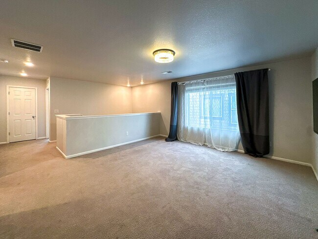 Building Photo - 17286 Bluetrail Ave