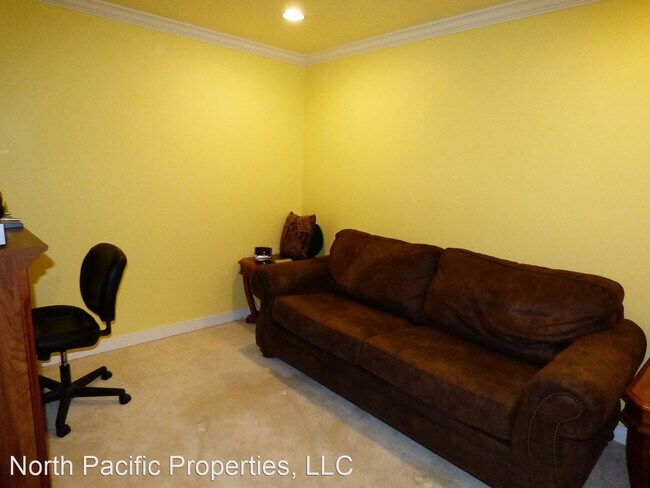 Building Photo - 2 br, 2 bath House - 601 West Mercer Place...