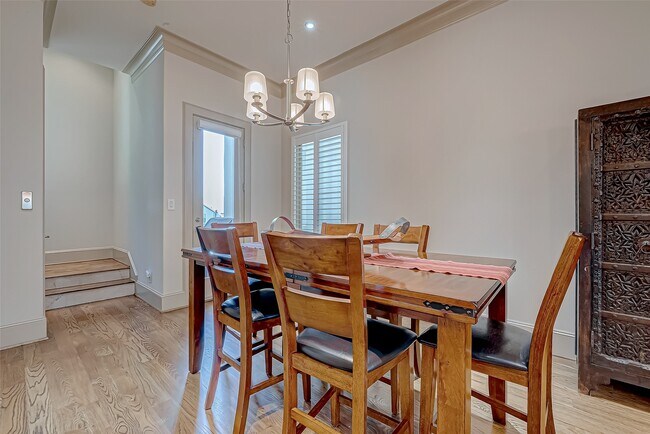 Building Photo - 311 Calle Sevilla Pl