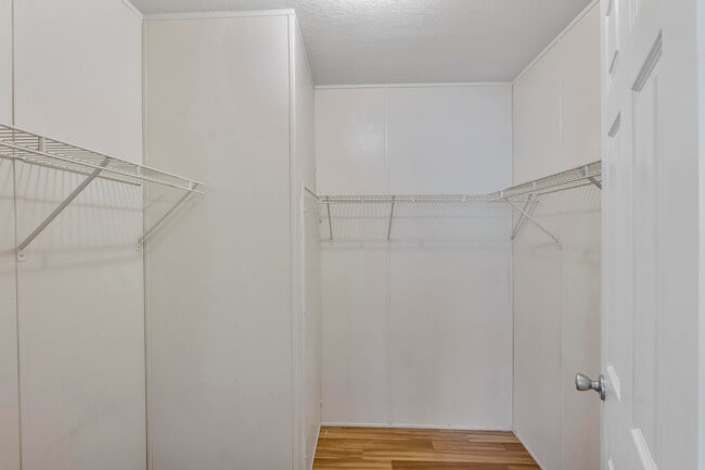 Building Photo - 10139 Marlin Dr