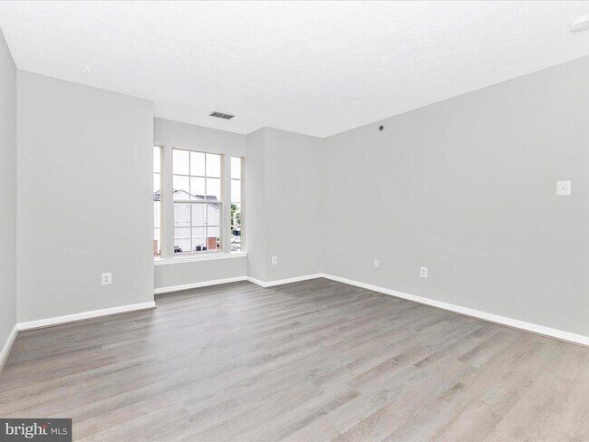 Building Photo - 615 Himes Ave