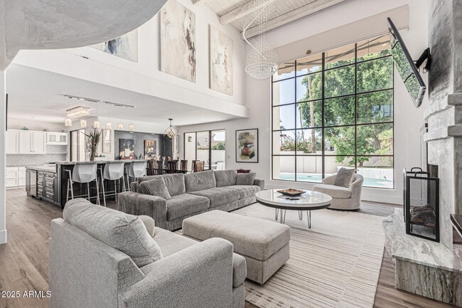 Building Photo - 10113 E Topaz Dr