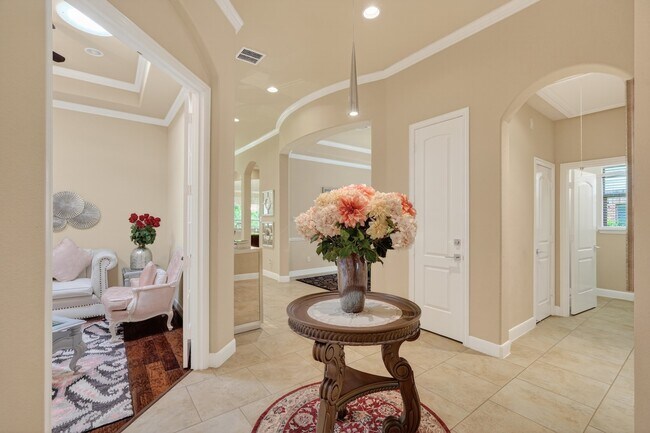 Building Photo - 55 S Victoriana Cir