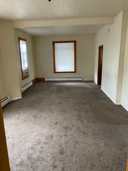 Building Photo - 715 6th St SW