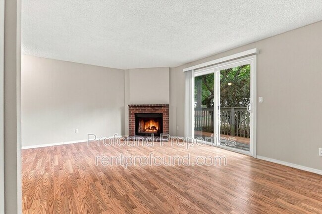 Building Photo - 12225 SW Gingham Ln