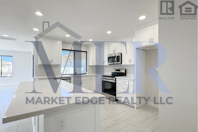 Building Photo - 3Bed/3Bath Home in 55+ Community in Sun Ci...