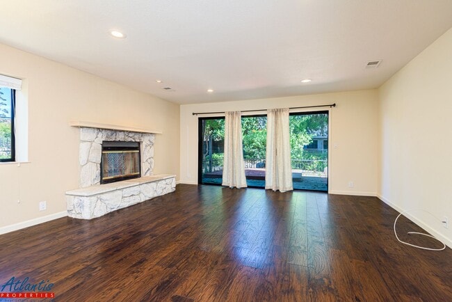Primary Photo - Lovely Townhouse | Resort-Style Community