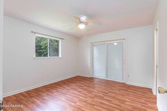Building Photo - 509 Alonda Dr