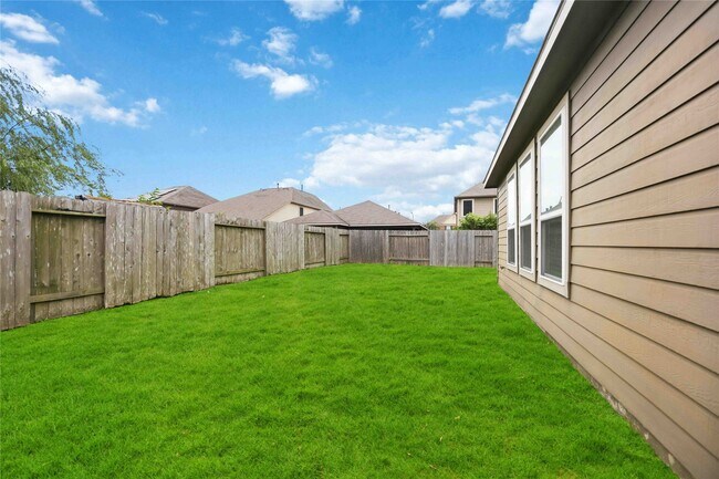 Building Photo - 14702 Meadow Acre Trl