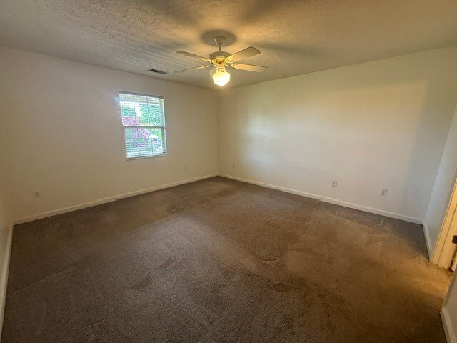 Building Photo - 1740 Country Meadows Dr