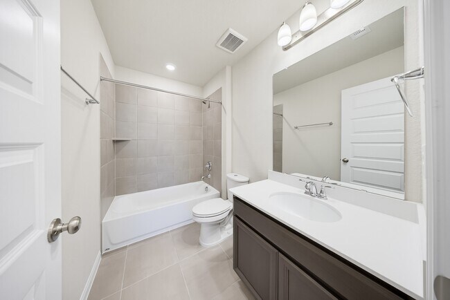 Building Photo - 18560 Meadow Point Ln