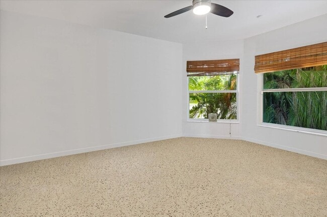 Building Photo - 202 32nd St