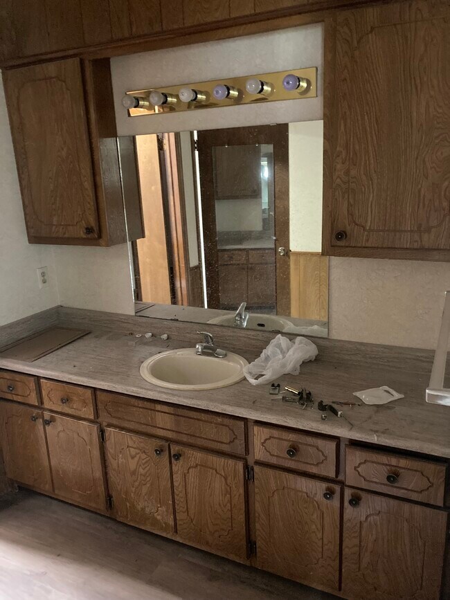 Building Photo - 2902