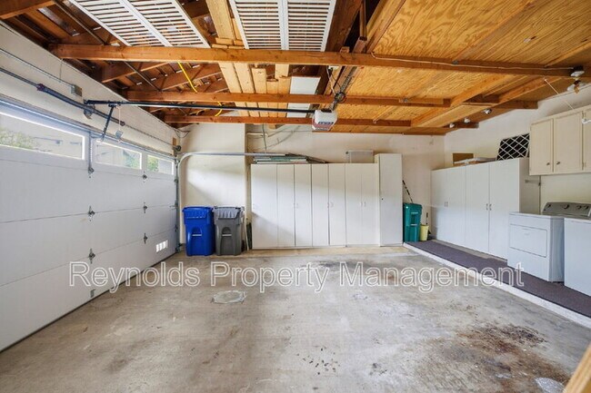 Building Photo - 2279 Caminito Cabala