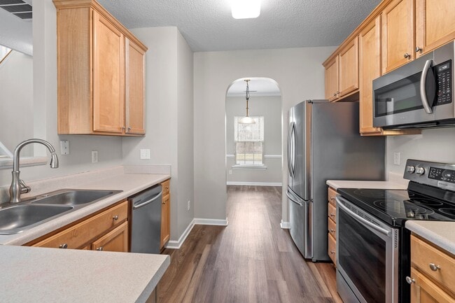 Building Photo - 3212 Sawyers Mill Dr