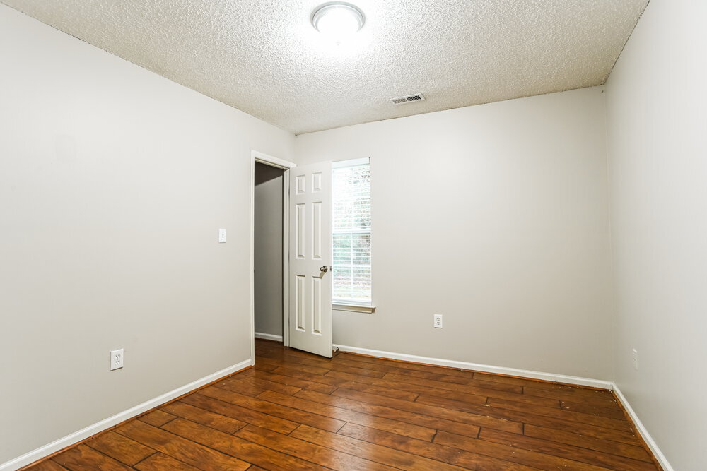 Building Photo - 3238 Longspur Dr