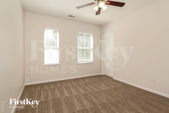 Building Photo - 107 Kensington St