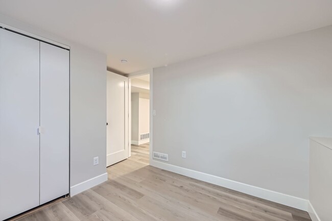 Building Photo - Bright, Modern Living in the Heart of Berk...