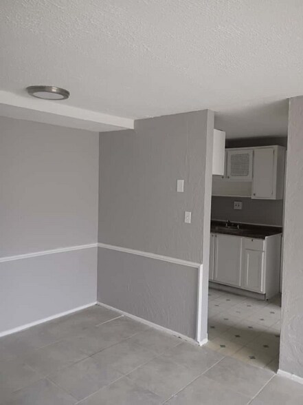 Building Photo - 13444 Euclid Ave