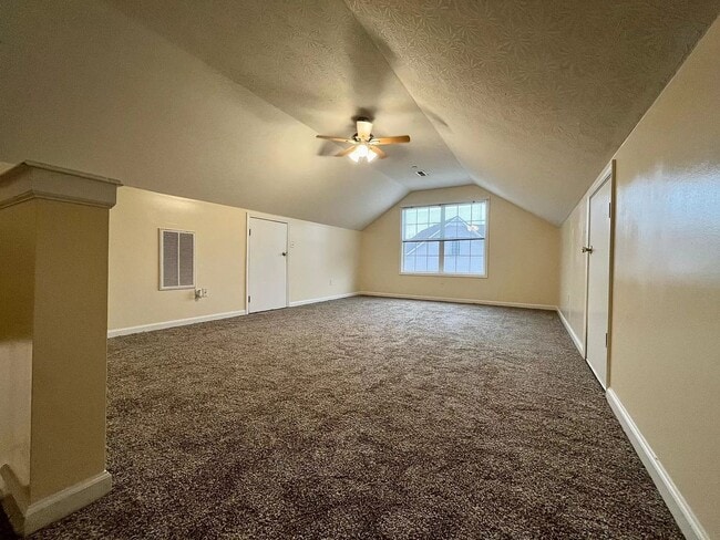 Building Photo - Welcome To Pleasant View!