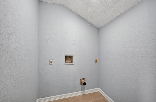 Building Photo - 7706 Miller Glen Ln