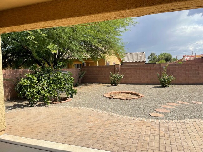 Building Photo - 4 Bedroom Home in Rancho Sahuarita