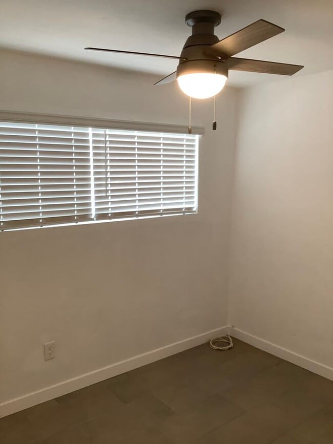 Building Photo - Remodeled 3 Bed 1 Bath Single Story Unit- Ocean Beach