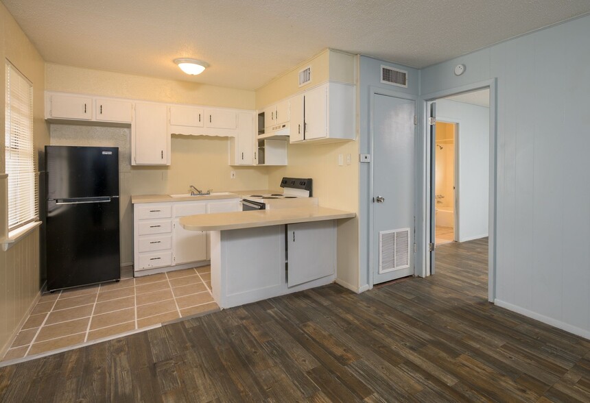 Building Photo - Parker Place Apartments