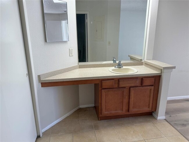 Building Photo - 7522 Sugar Bend Dr