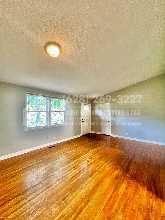 Building Photo - 3 br, 2 bath House - 2405 Melbourne Dr -