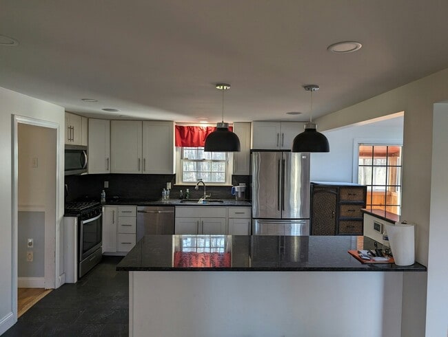 Building Photo - 247 Woodland Rd