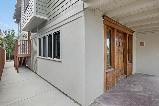 Separate Entryway - 1238 S Bonnie Brae St