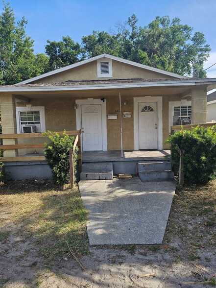 Building Photo - 2217 E 19th Ave