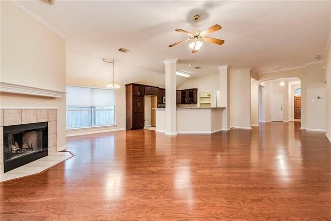 Building Photo - 13506 Lamplight Village Ave