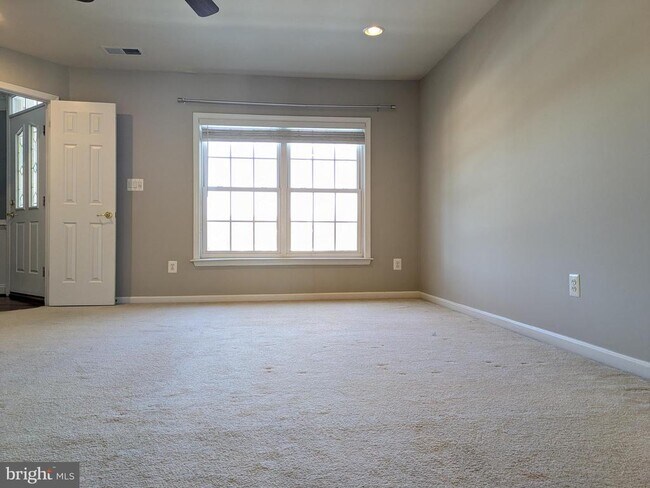 Building Photo - 21882 Brickshire Cir