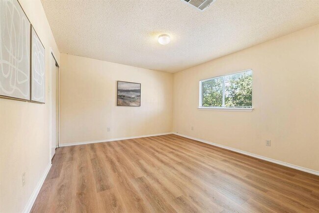 Building Photo - 2600 Andres Way