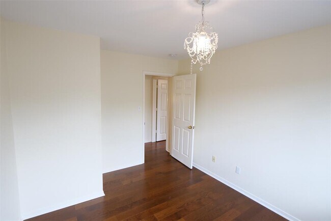Building Photo - 23822 Hopewell Dr