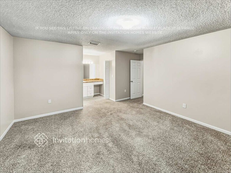 Building Photo - 9108 SW 147th Ct