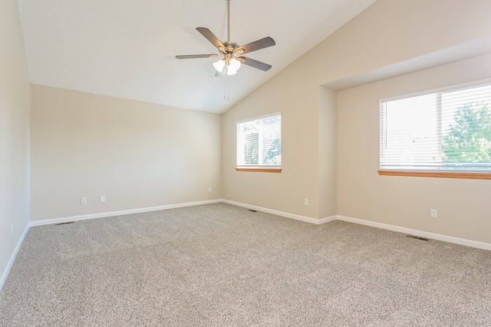 Building Photo - 17029 Hastings Ave