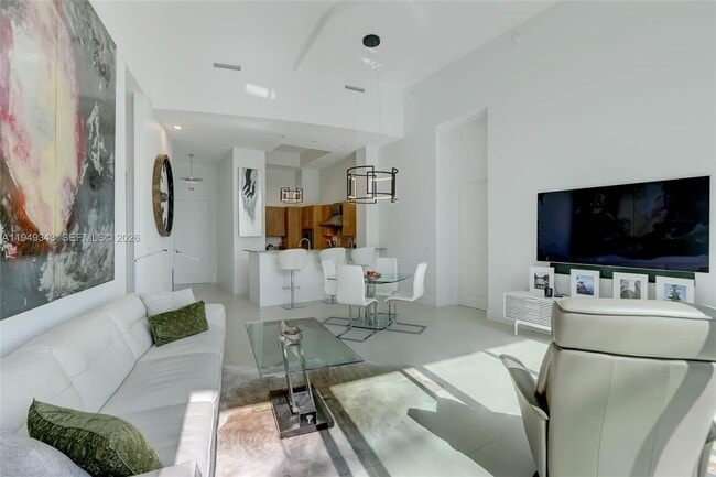 Building Photo - 1 N Ocean Blvd