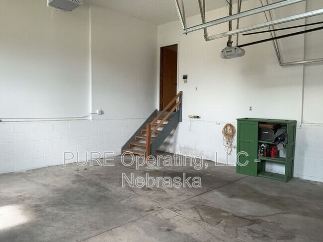 Building Photo - 1008 E Aberdeen Dr