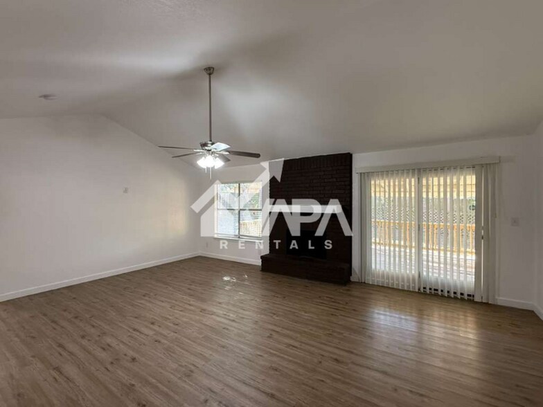 Building Photo - 5822 Lake Wind